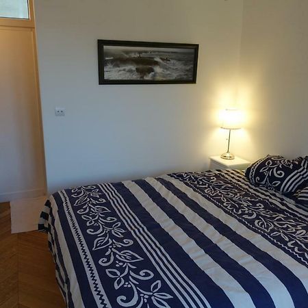Sunny And Quiet Apartment Париж Экстерьер фото