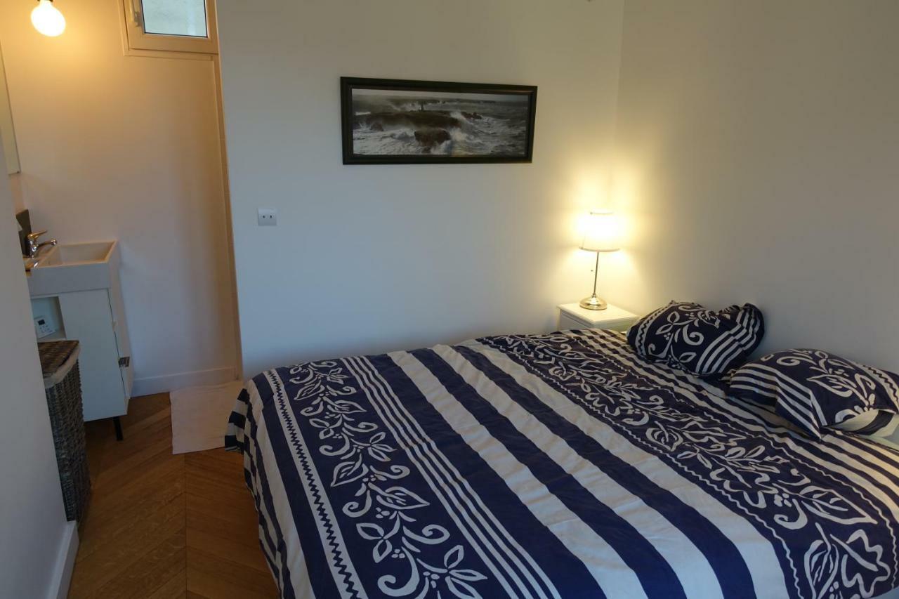 Sunny And Quiet Apartment Париж Экстерьер фото